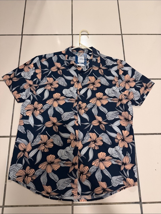 essex crossing Other - Casual Floral Short-Sleeve Button-Down Shirt - Navy & Peach